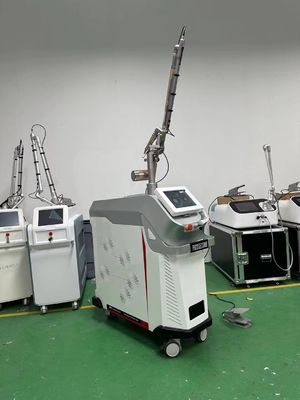 แม็กซ์ พาวเวอร์ แคบอน พีลลิ่ง เลเซอร์แมชชีน กับ 6 หัวเลเซอร์ 2700W แรงเลเซอร์ 532nm 1064nm 755nm 1320nm